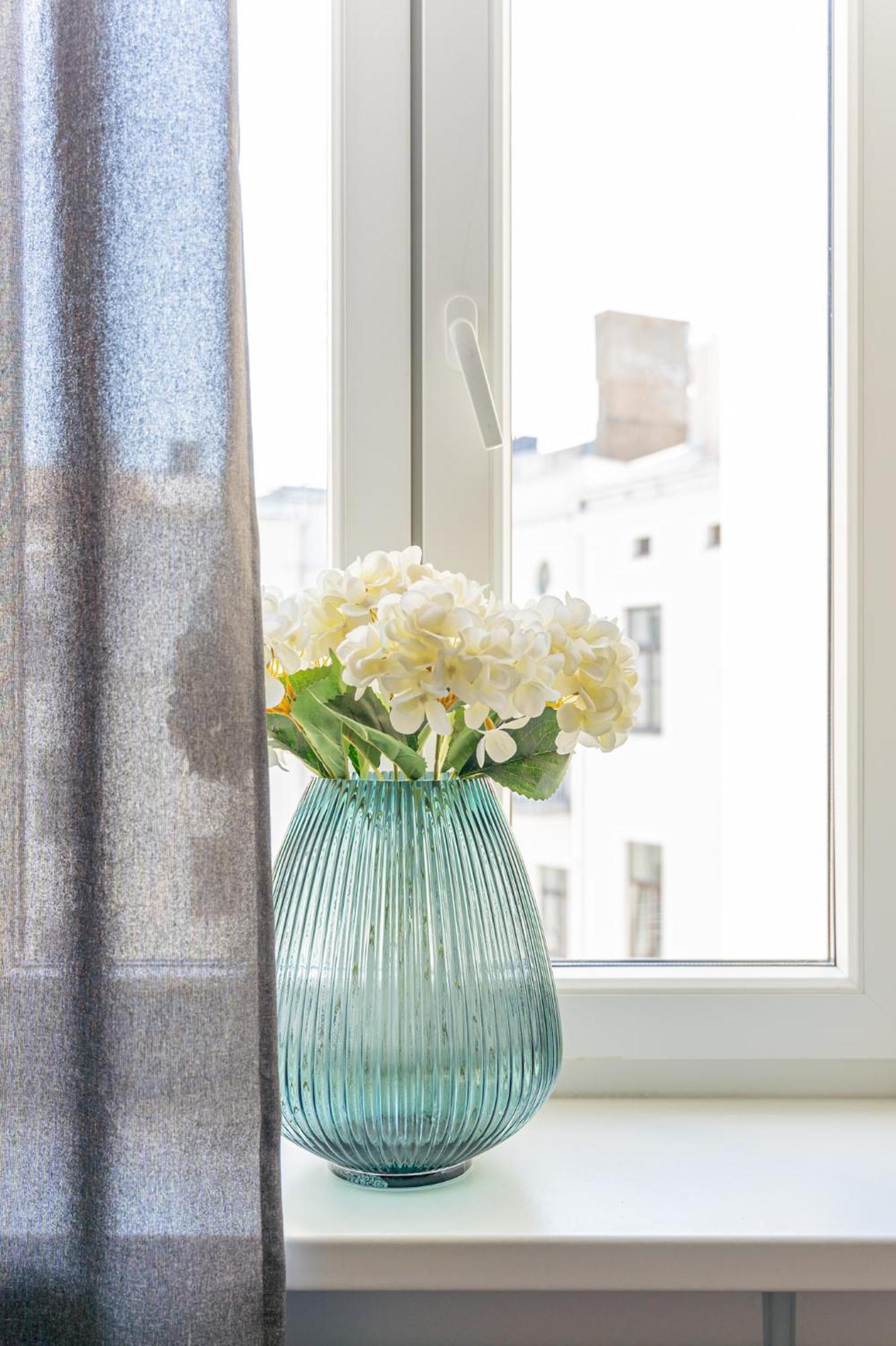 Prestigious Former Library Apartment - Perfect Location Riga Bagian luar foto